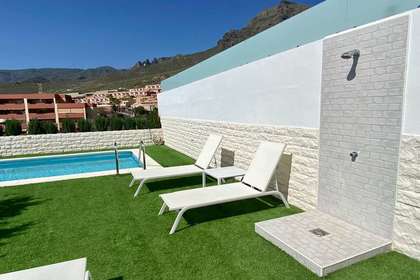 Cluster house Luxury for sale in San Eugenio Alto, Adeje, Santa Cruz de Tenerife, Tenerife. 