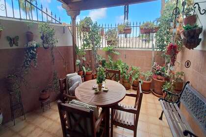 Casa a due piani vendita in Chayofa, Arona, Santa Cruz de Tenerife, Tenerife. 