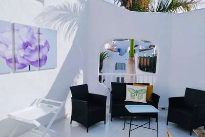 Bungalov na prodej v Playa de Las Americas, Arona, Santa Cruz de Tenerife, Tenerife. 